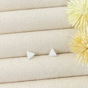 Brinco Triângulo Cravejado